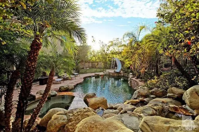 genMid.216000832_1_0